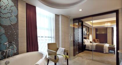 Gongda Jianguo Grand Hotel
