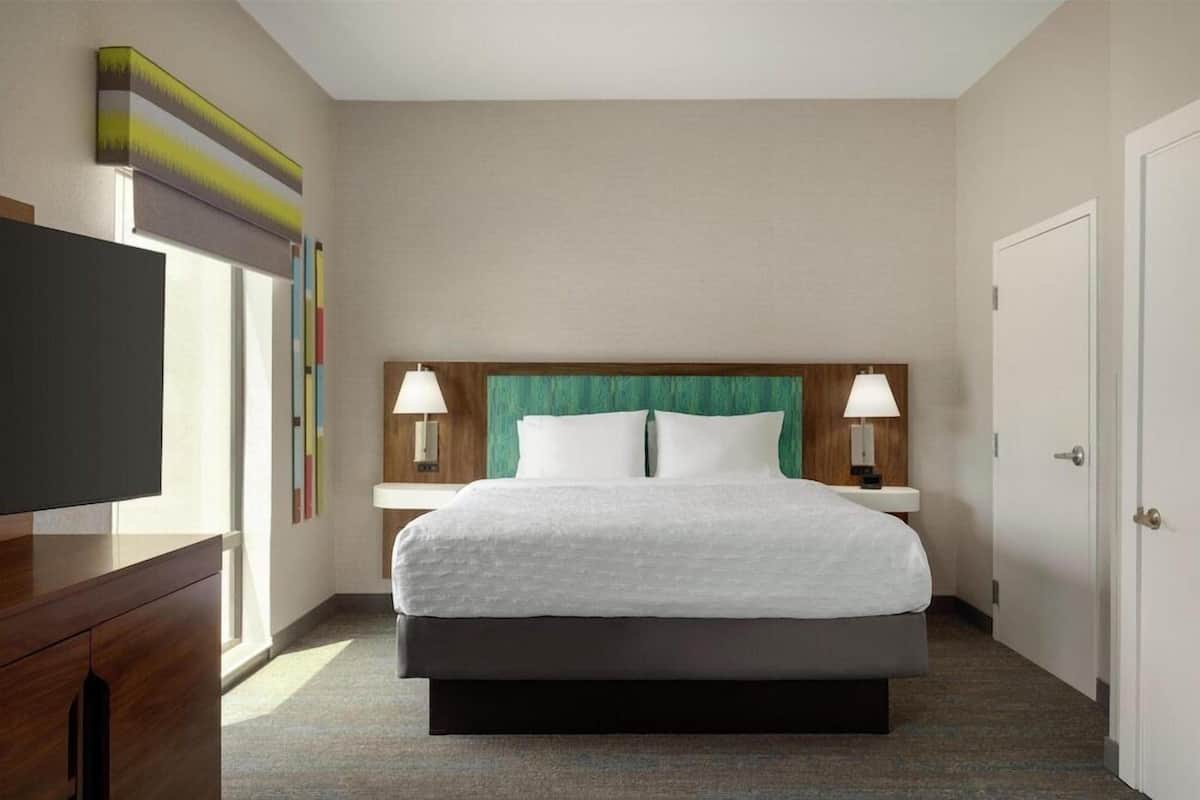 Down comforters, minibar, in-room safe, blackout drapes