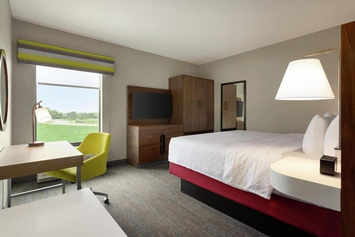 Down comforters, minibar, in-room safe, blackout drapes