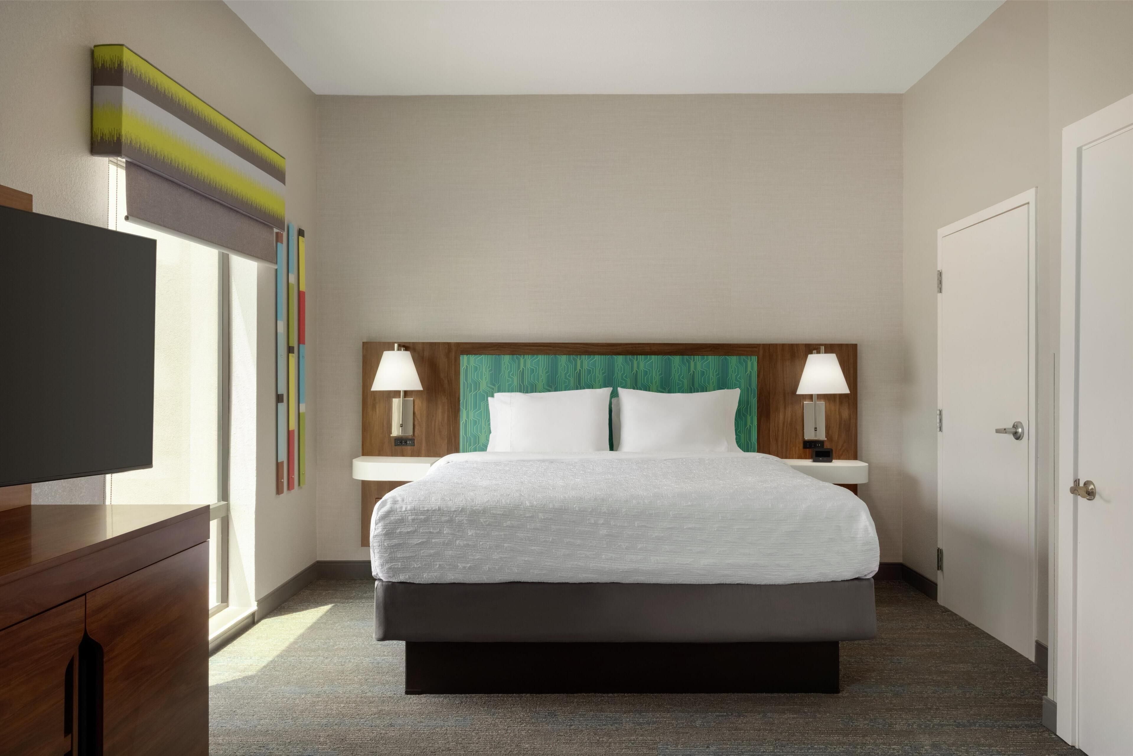 1 bedroom, down duvets, minibar, in-room safe