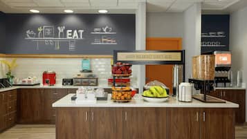 包每日自助早餐