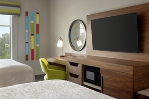 Two queenbeds non smoking | Down comforters, minibar, in-room safe, blackout drapes