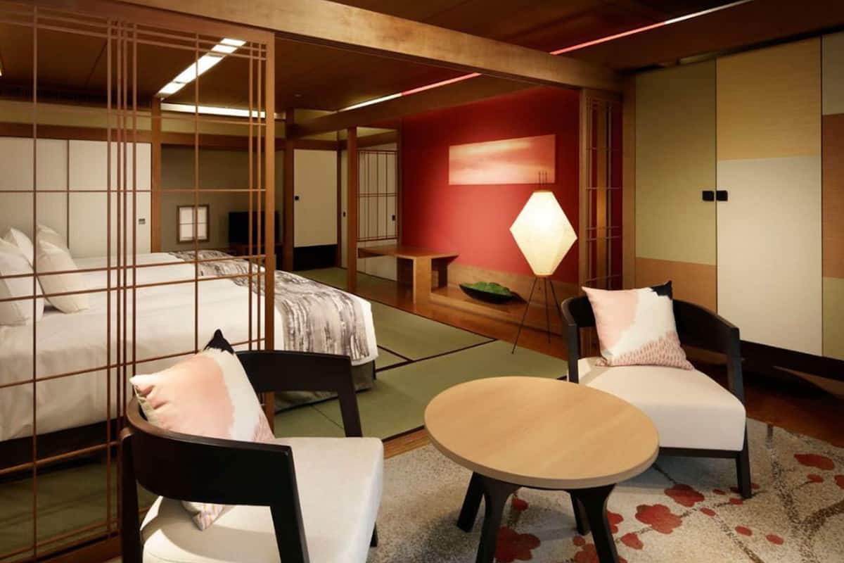 in-room safe, free wifi, bed sheets