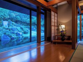 Breakfast and dinner served, Japanese cuisine