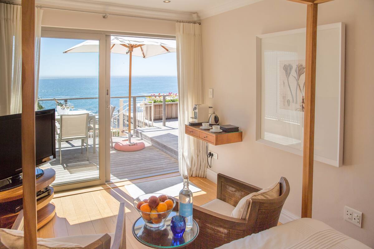 Cottage - Sea View | Living area | LED TV