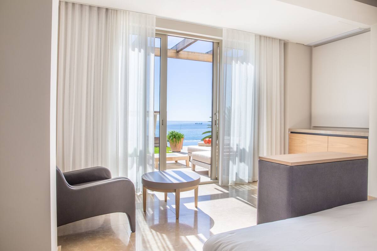 Junior Suite - Sea View | Frette Italian sheets, premium bedding, minibar (free items)