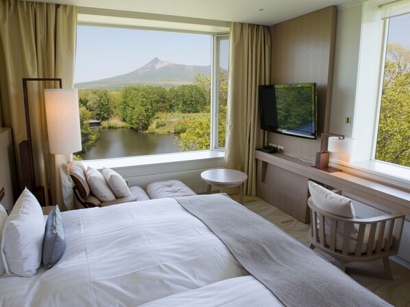 Non Smoking Komagatake Corner twin room include Wi-Fi | Mountain view