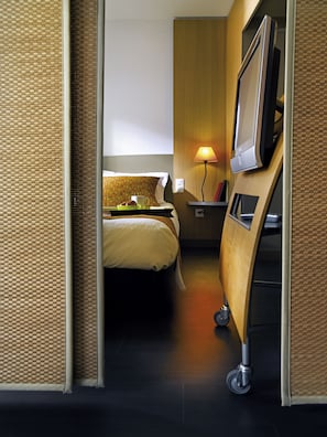In-room safe, desk, soundproofing, iron/ironing board