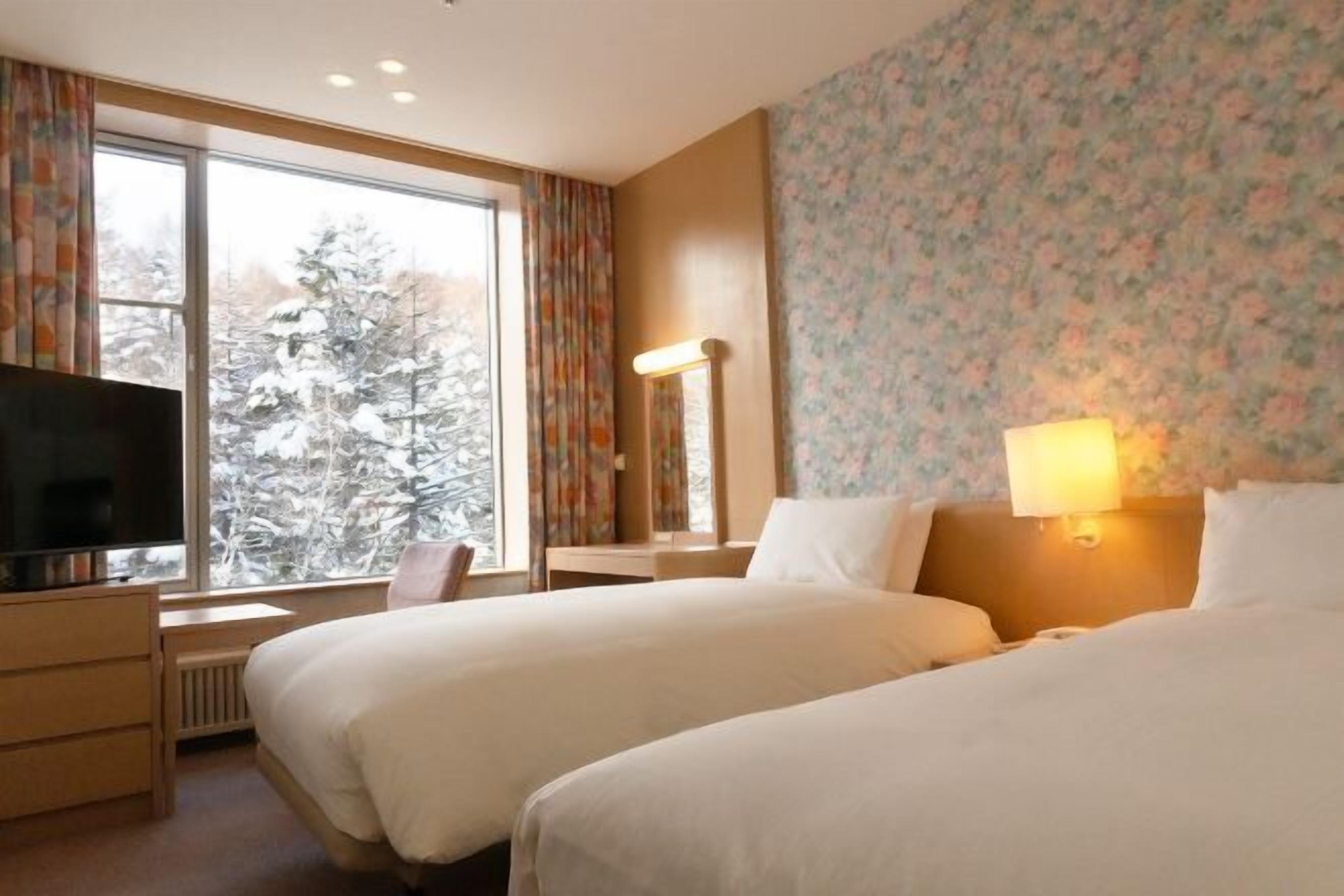 Blackout drapes, bed sheets