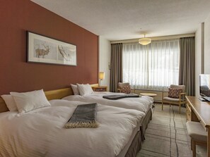 Blackout curtains, bed sheets - Shiga Kogen Prince Hotel (Yamanouchi)