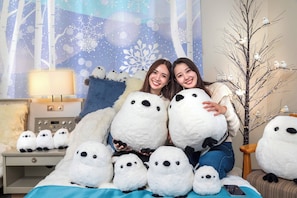 Premium bedding, down comforters, in-room safe, blackout drapes