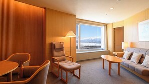 Luxe beddengoed, donsdekens, een kluis op de kamer