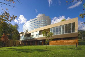 Property entrance - Shin Furano Prince Hotel (Furano)