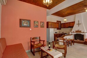 Apartment, Sea View | Living area | 28-inch flat-screen TV with digital channels, TV - Diplomats Holidays (South Pelion)