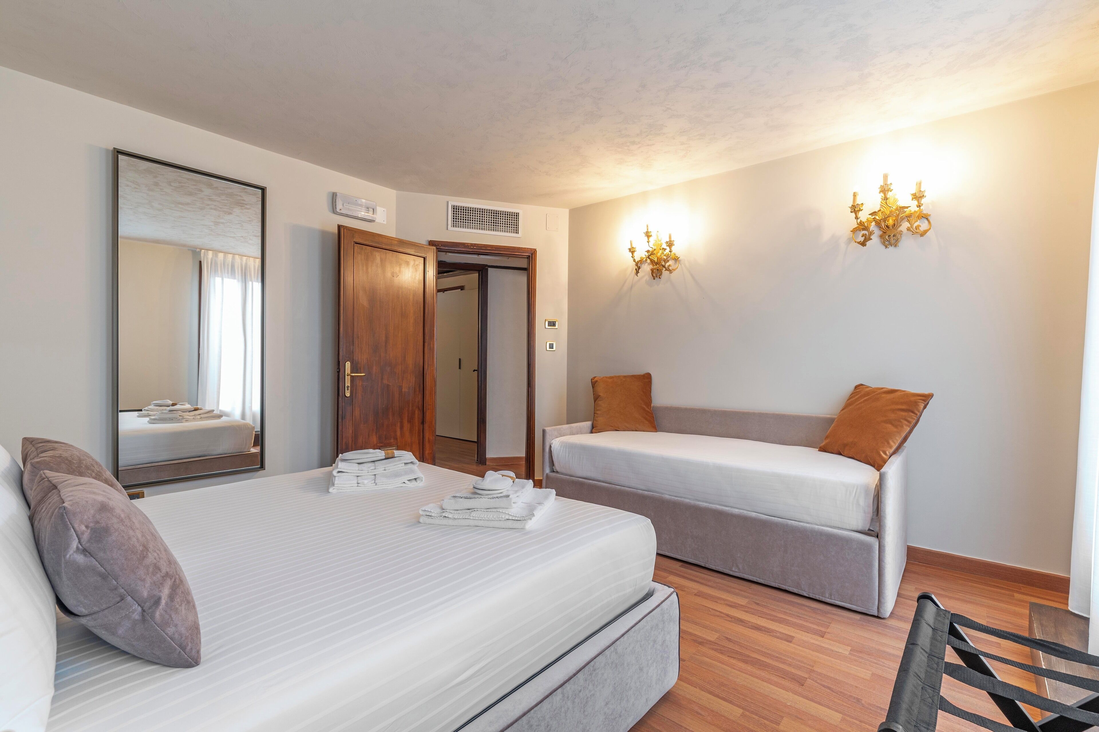 أغطية فراش متميزة وتجهيزات عازلة للصوت وأسرّة أطفال/رضّع وواي فاي مجانًا