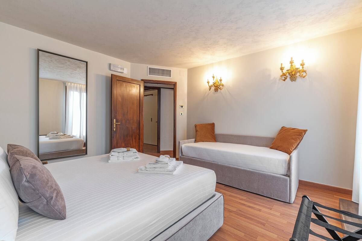Suite, Private Bathroom, City View