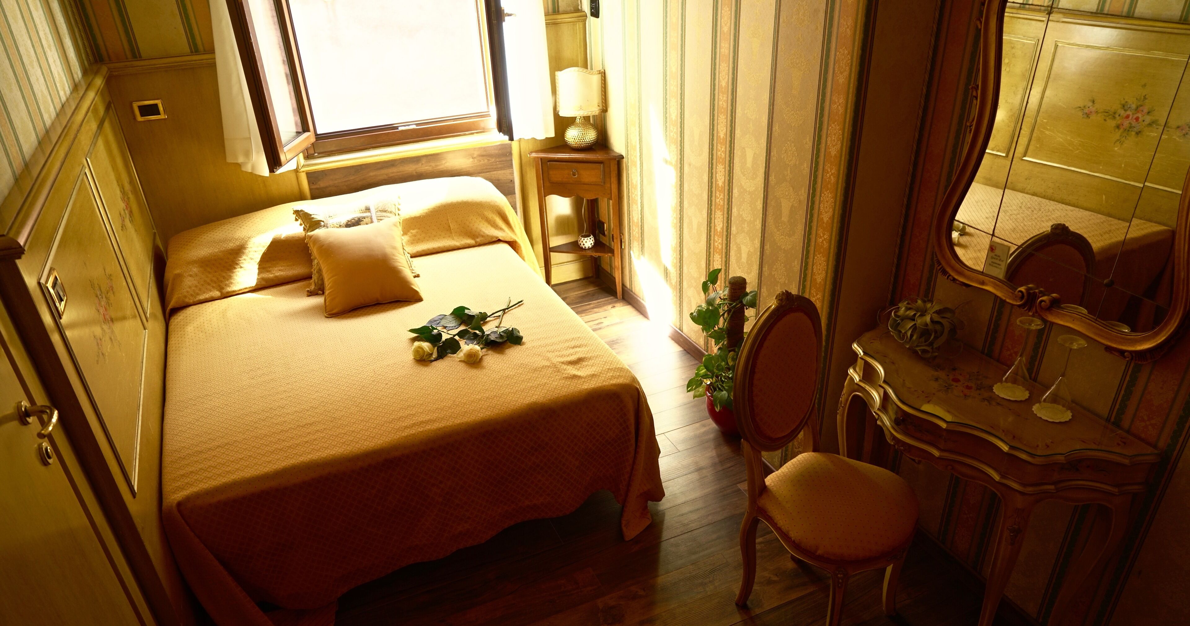 Premium bedding, soundproofing, cribs/infant beds, free WiFi