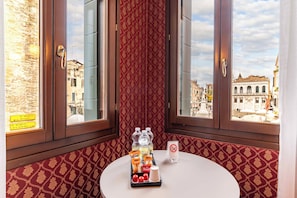Superior Double Room, Private Bathroom, City View | Premium bedding, soundproofing, cribs/infant beds, free WiFi - Ca' Morosini (Venice)