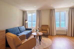 Junior-Suite, Seeblick | Sengetøy av topp kvalitet, safe på rommet og individuelt innredet