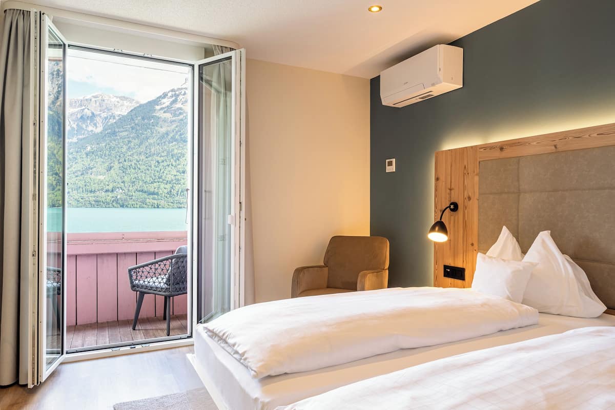 junior-suite mit balkon, seeblick | 1 bedroom, premium bedding, in-room safe, individually furnished