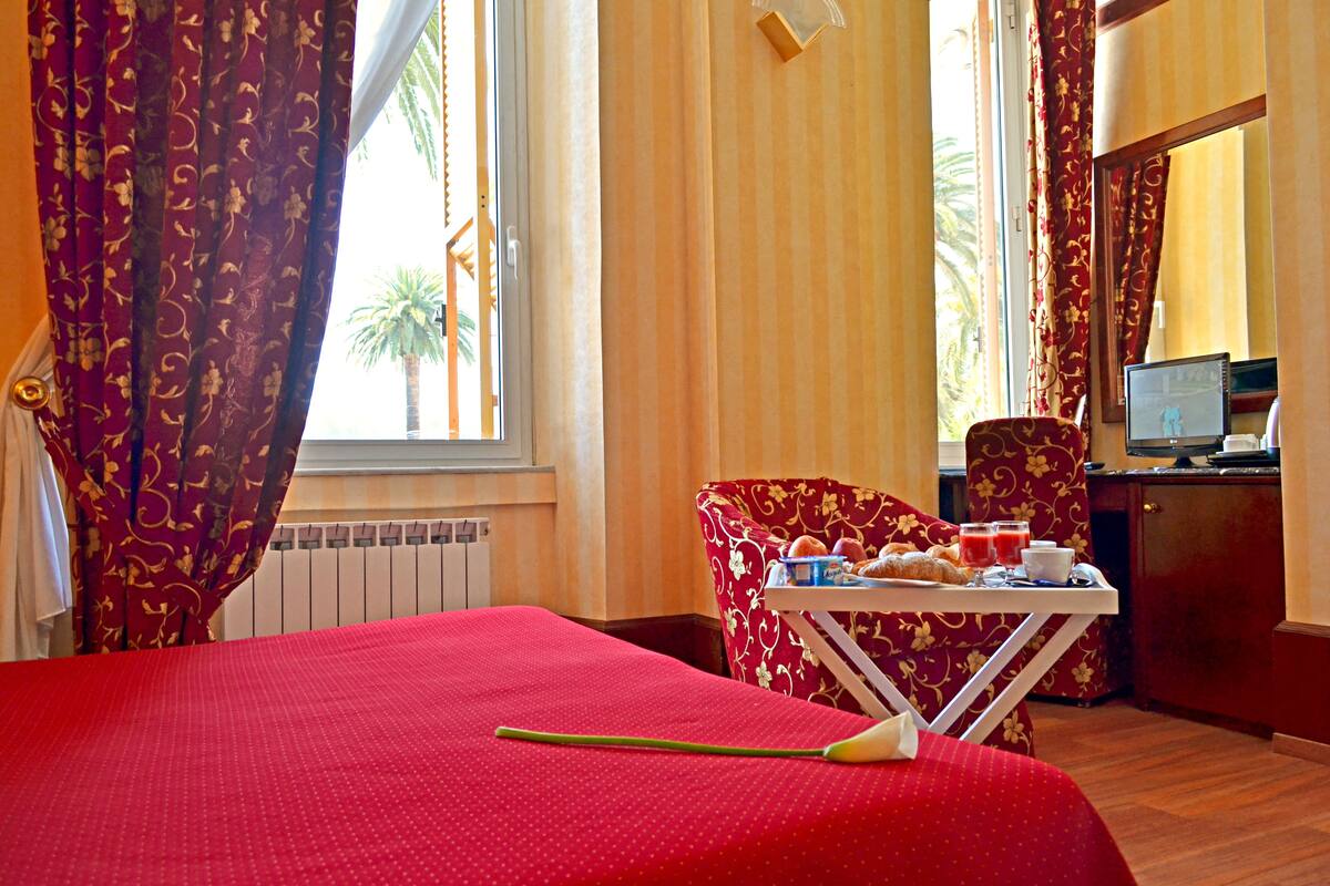 Minibar, coffre-fort, bureau, système d’insonorisation