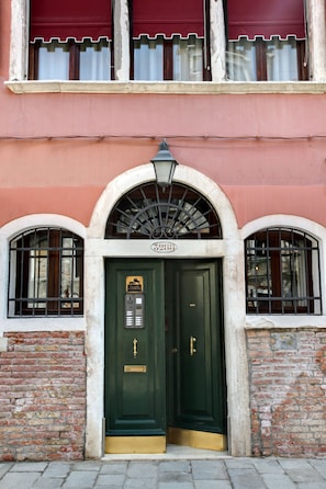 Façade de l’hébergement
