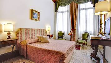 Quarto casal ou duplo superior, vista para a cidade | Roupas de cama de algodão egípcio, roupas de cama premium