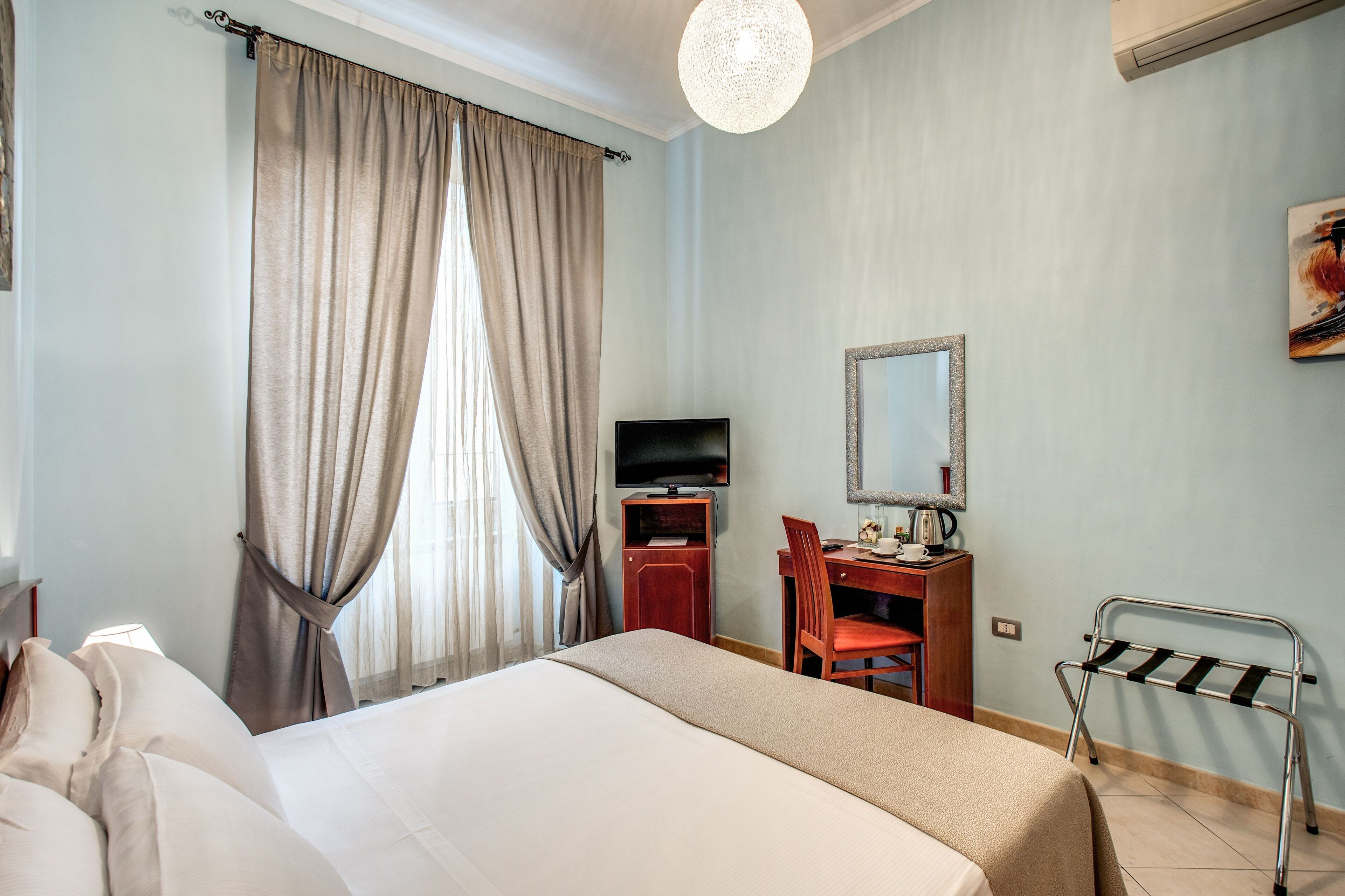 double room | free minibar items, in-room safe, soundproofing, free cots/infant beds