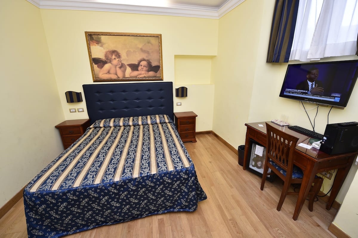 Double Room | 6 bedrooms, Frette Italian sheets, Select Comfort beds, minibar