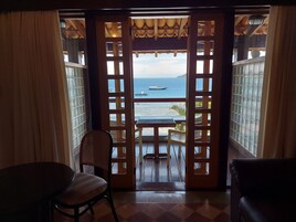 Superior Double or Twin Room, Sea View | Living area | 32-inch LCD TV with cable channels, Smart TV