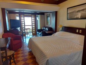 Ropa de cama de alta calidad, colchones con pillow-top y minibar 