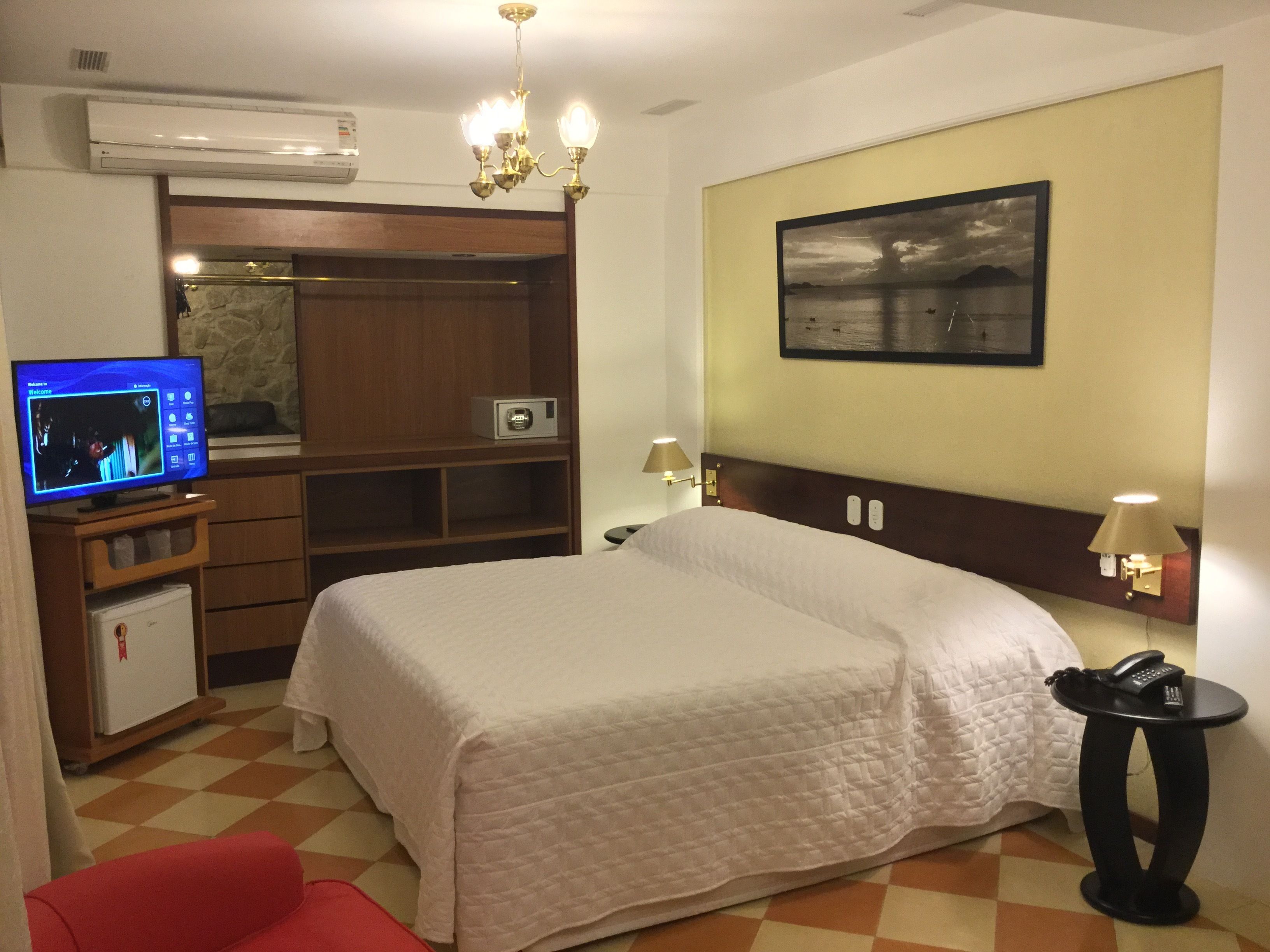 premium room | 1 bedroom, premium bedding, pillow-top beds, minibar