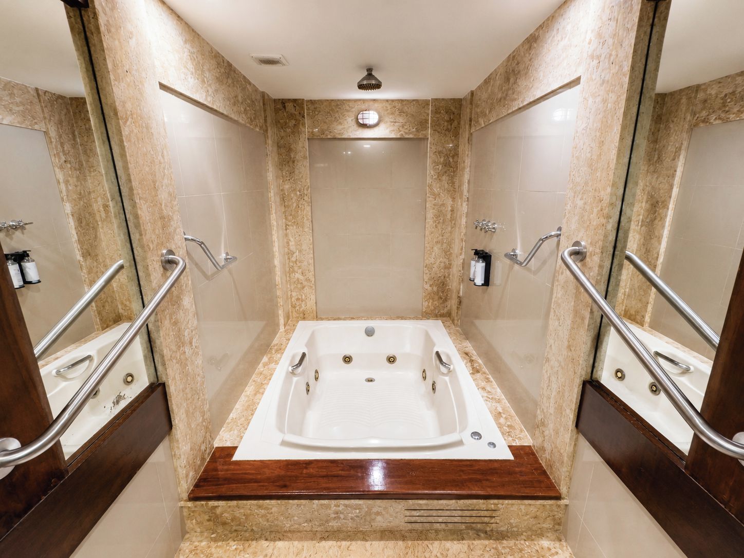 Photo - Sailing Hotel & Spa