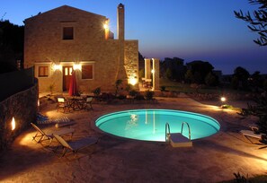 Front of property - Cretan Exclusive Villas (Rethymno)