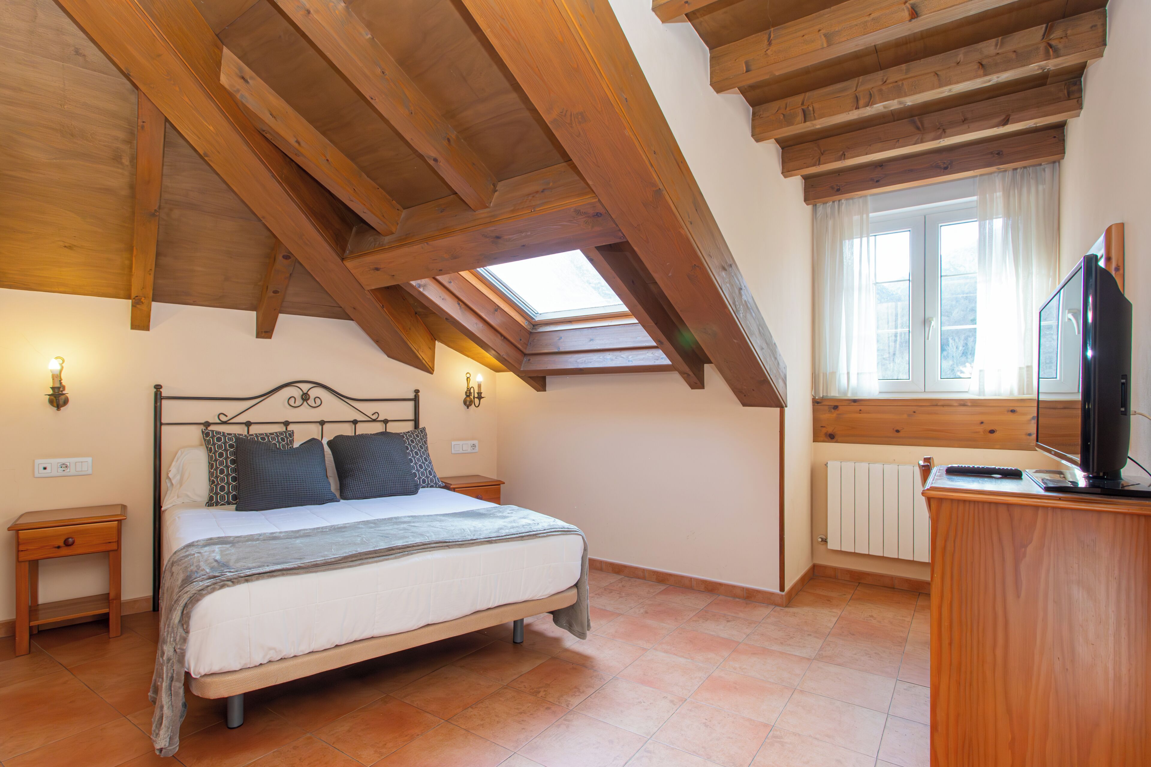 Chambre Double Supérieure | Coffres-forts dans les chambres, bureau