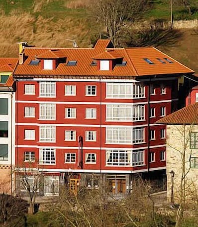 Exterior. Hotel Naranjo De Bulnes