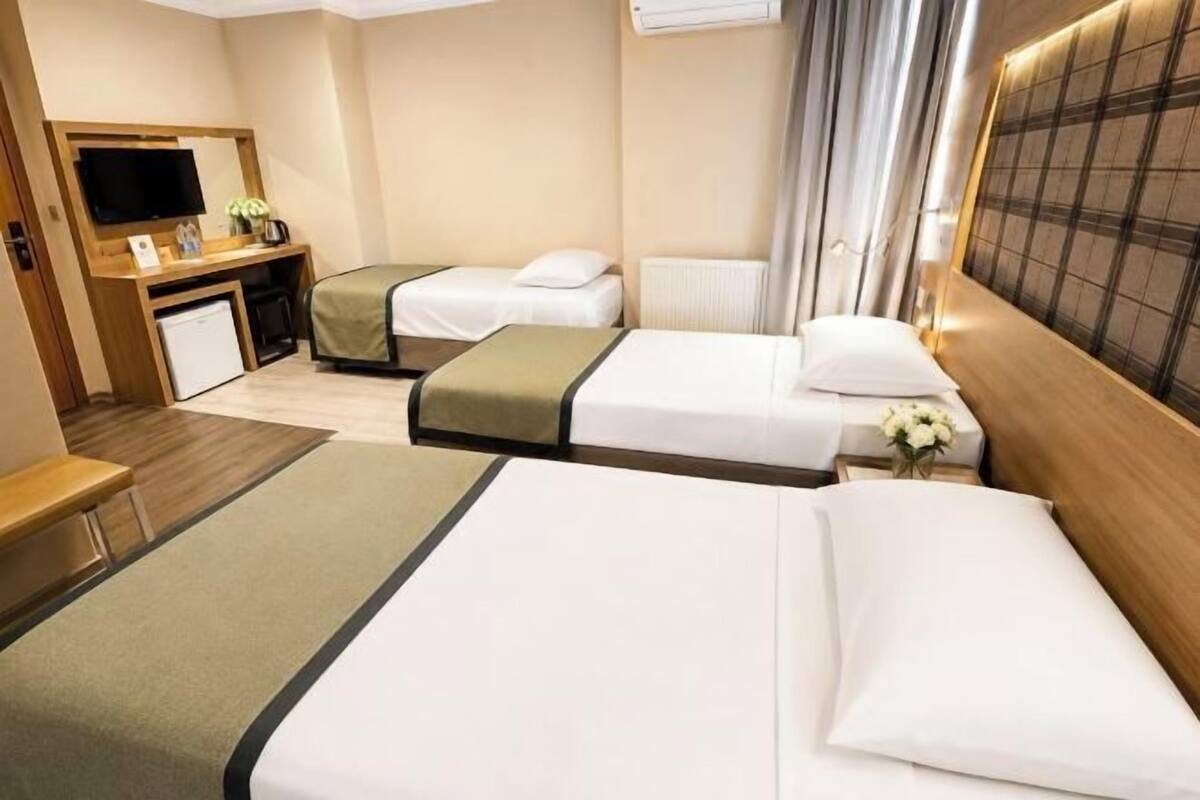 Premium bedding, desk, soundproofing, free WiFi