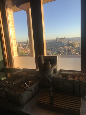 Petit déjeuner buffet servi tous les jours en supplément