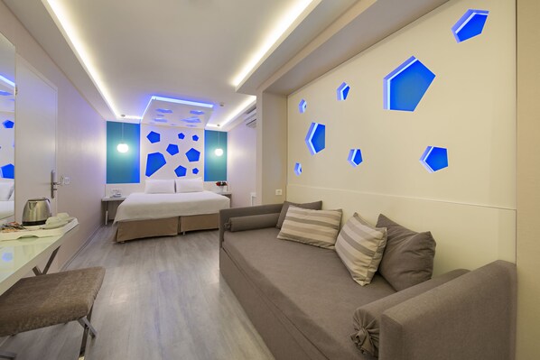 Triple Room | Living area - Hotel Evsen - Adults Only (Istanbul)