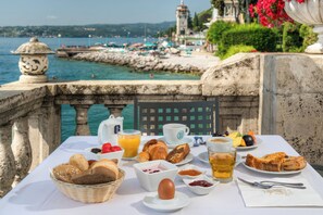 Frokostbuffé er inkludert hver dag
