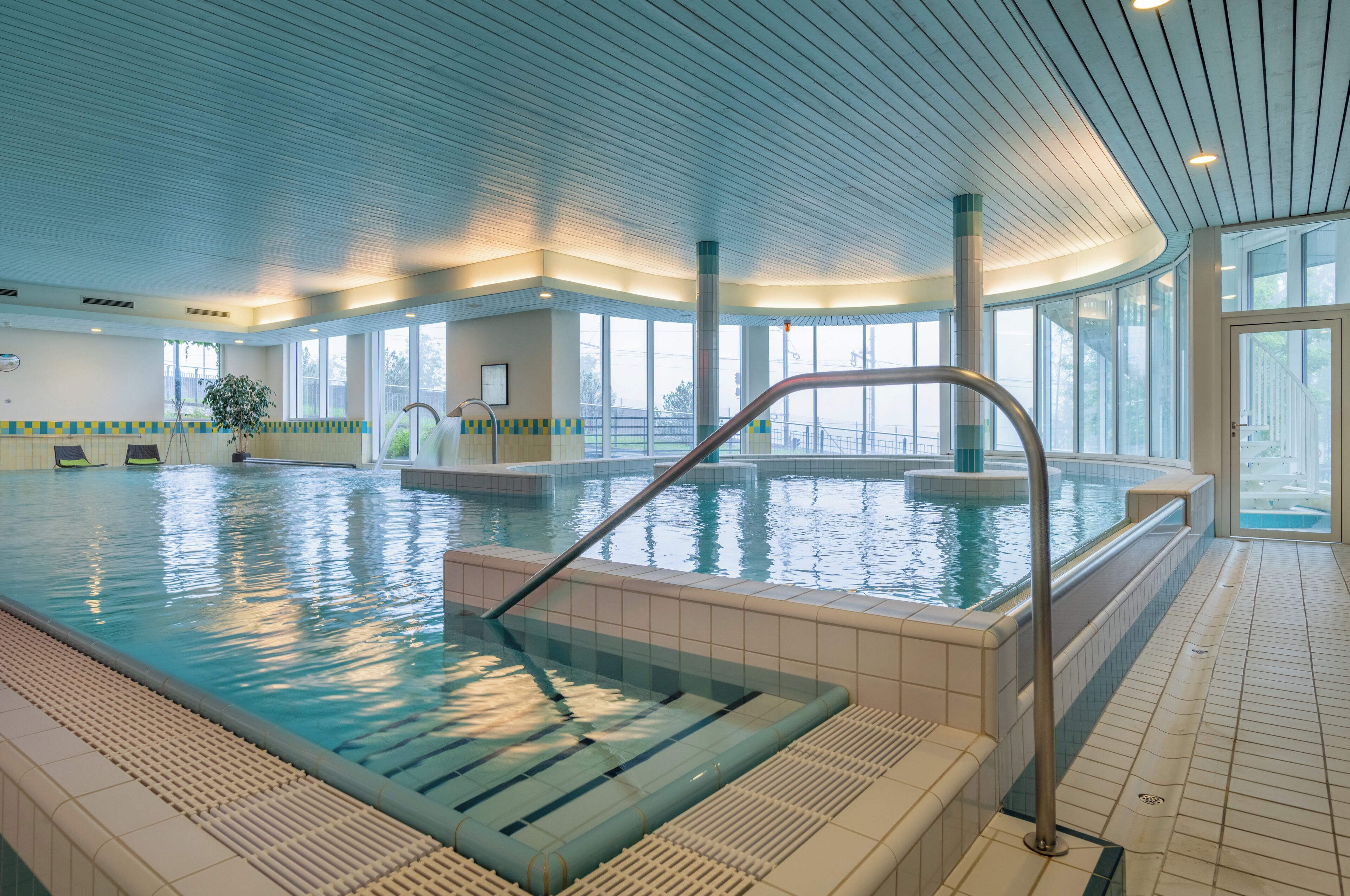 Bañera de hidromasaje interior