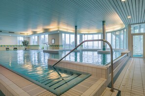 Indoor pool, pool loungers
