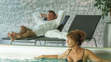 Bañera de hidromasaje interior