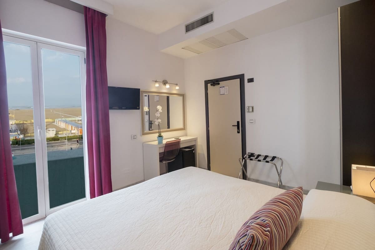 Double or Twin Room, Sea View