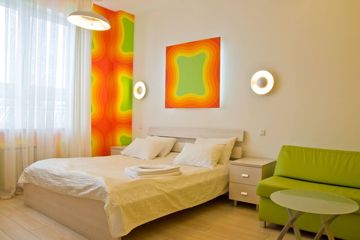 Quarto casal design, banheira de hidromassagem | Ferros/tábuas de passar roupa, Wi-Fi de cortesia