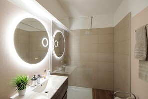 Chambre Double (Superior Design) | Salle de bain