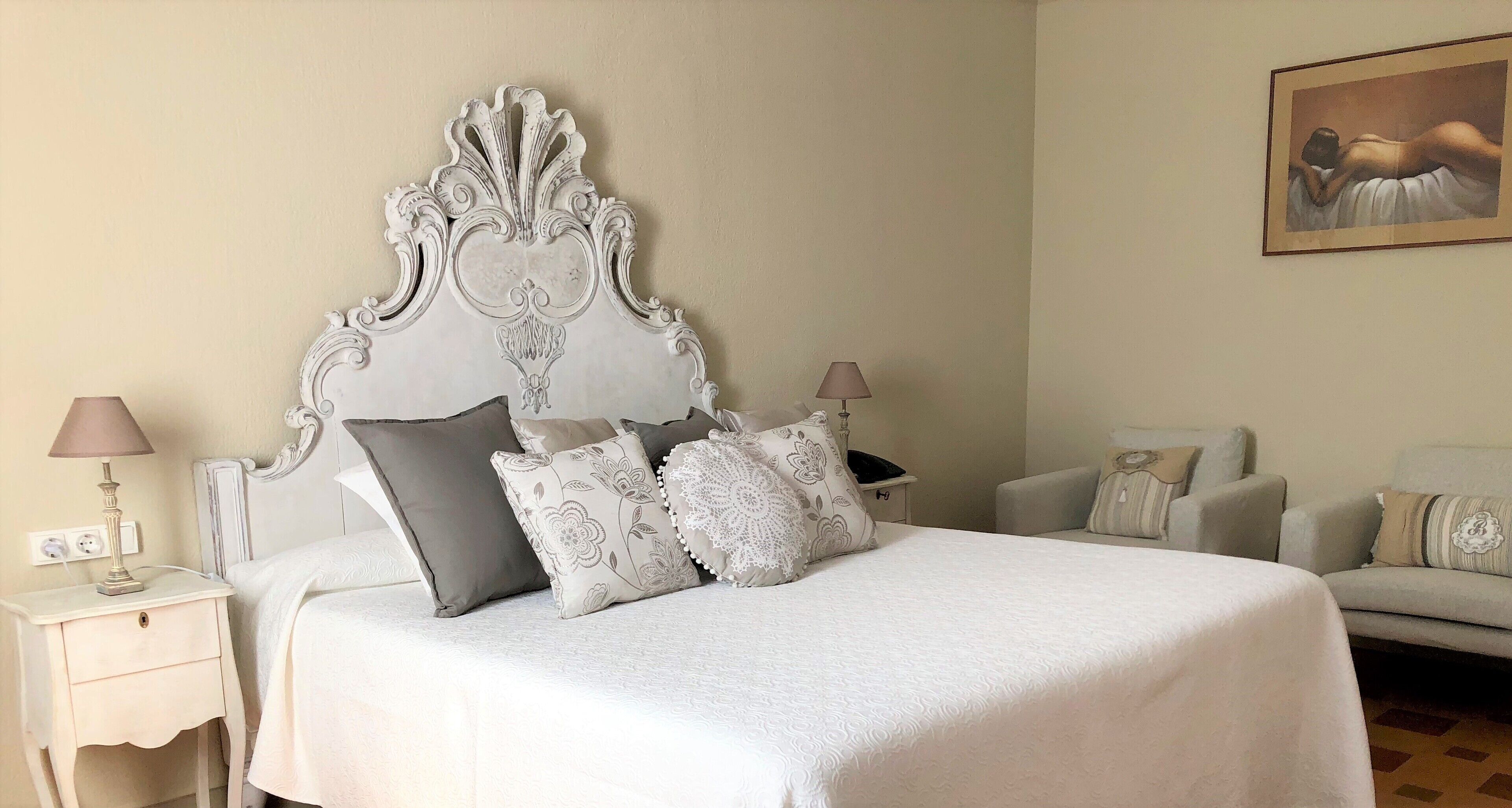 standard suite | minibar, in-room safe, desk, blackout curtains