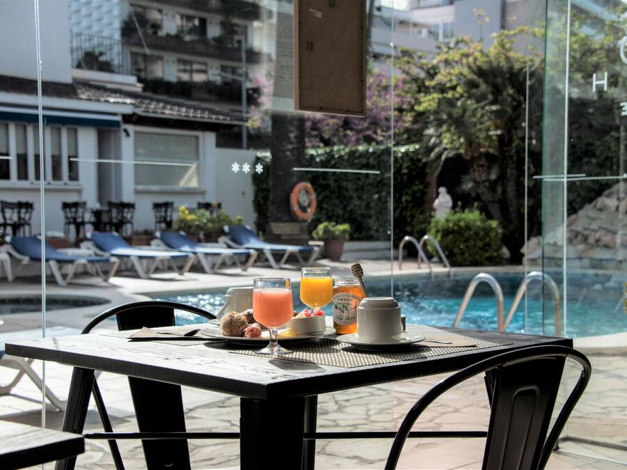 Café da manhã (EUR 12 por pessoa)