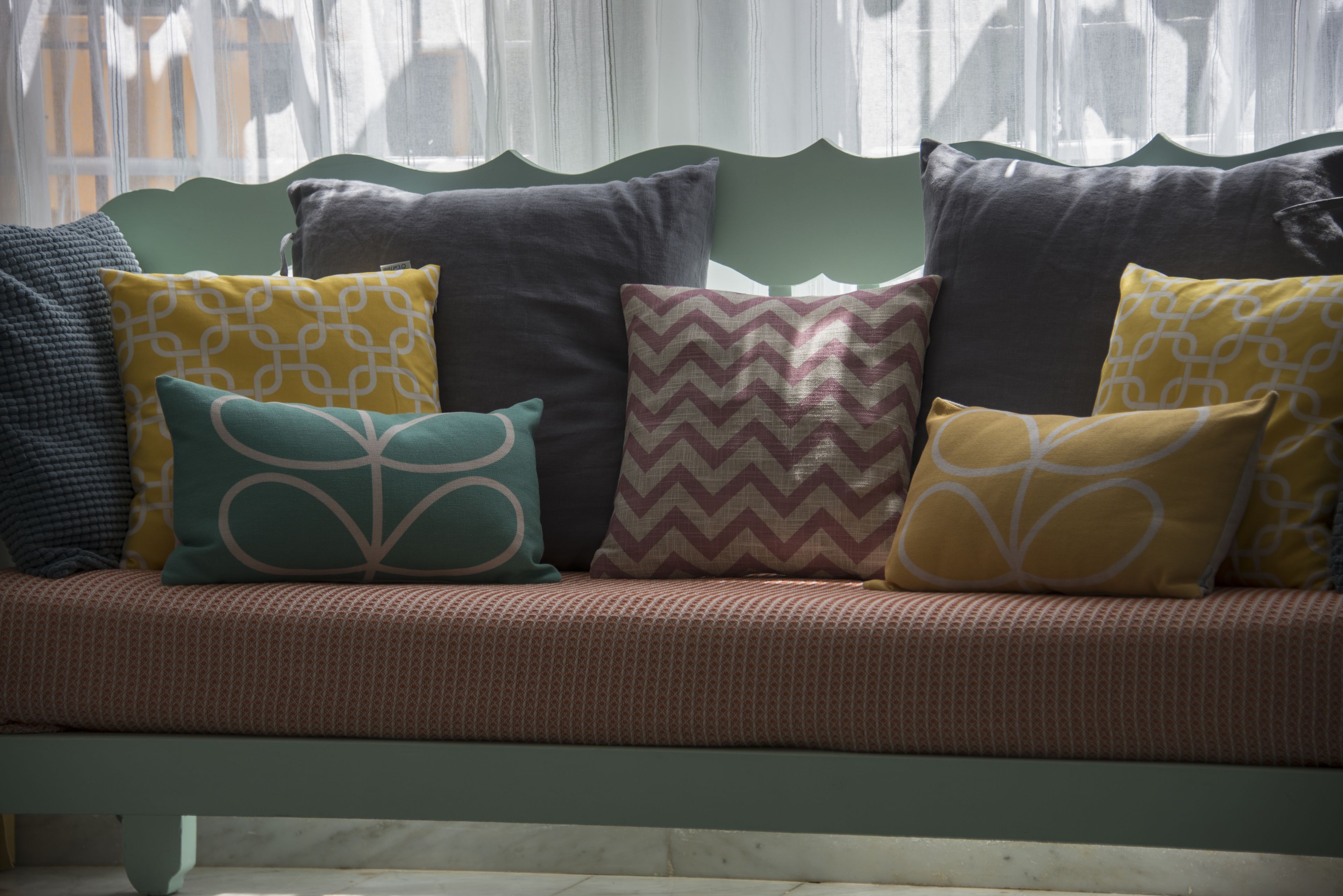 25-inch flat-screen tv with satellite channels, tv