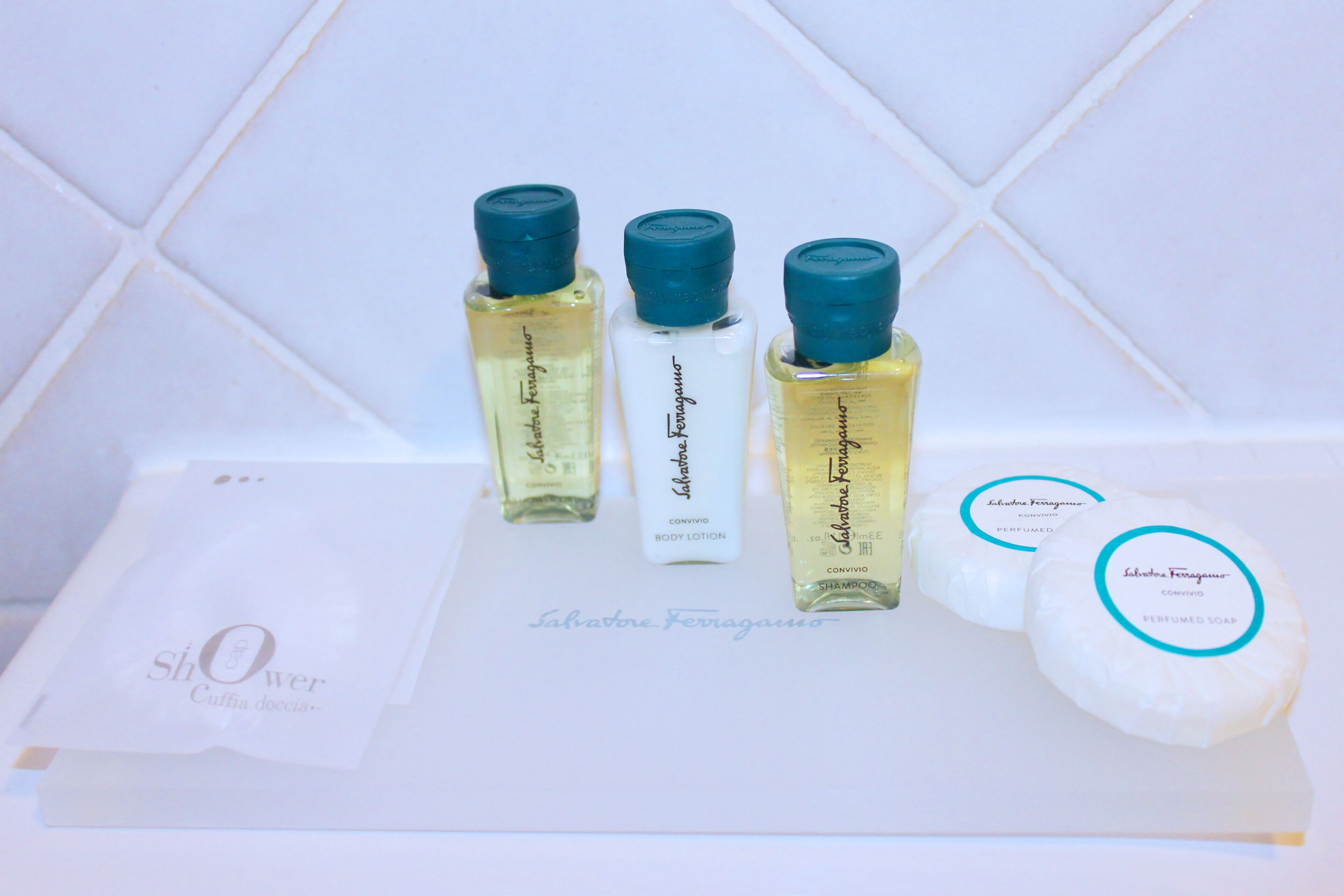 comfort double room, partial sea view | bathroom | designer toiletries, hair dryer, bidet, towels